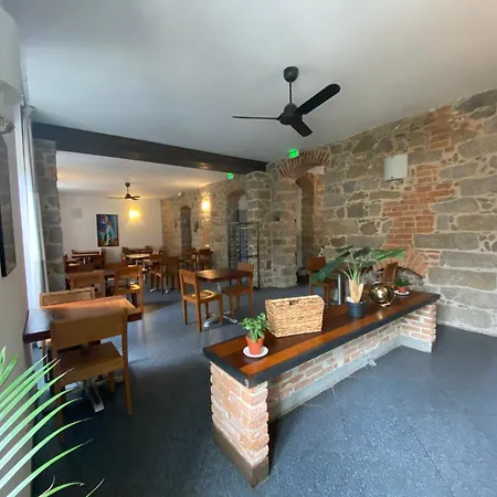 卡利斯特酒店 酒店