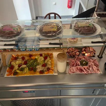 Отель Kalliste 3*