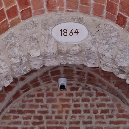 Отель Kalliste 3*