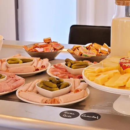 Отель Kalliste 3*