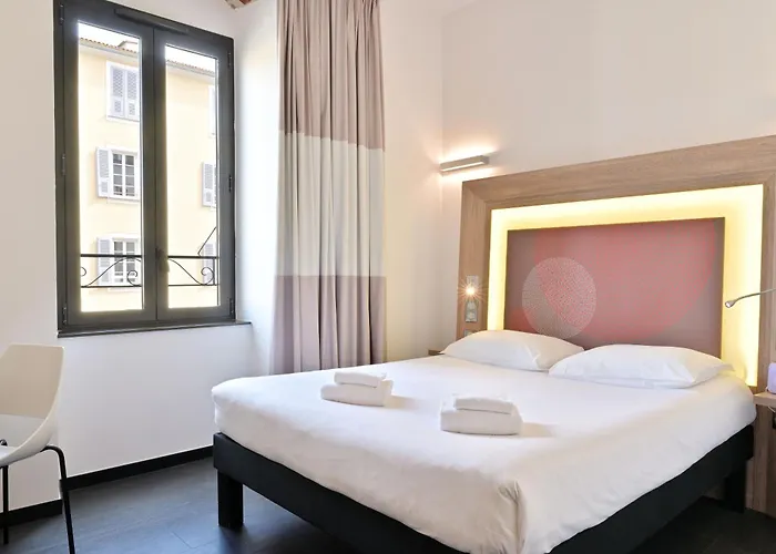 Готель Kalliste Аяччо